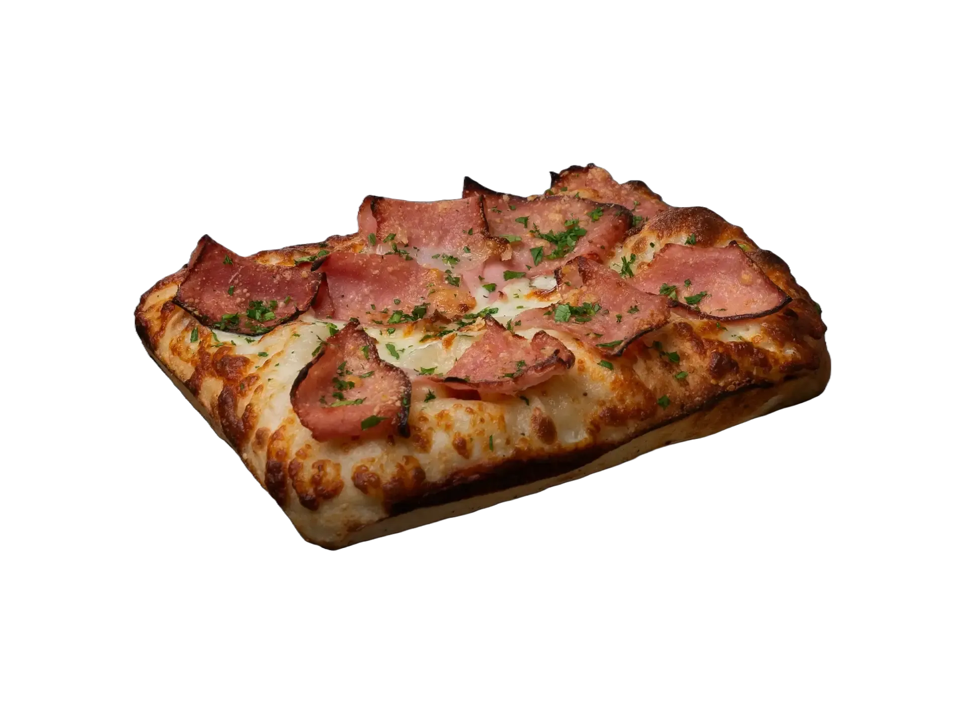Sonkás pizza aranybarnára sült tésztával, olvadt sajttal és friss zöld fűszerrel megszórva.